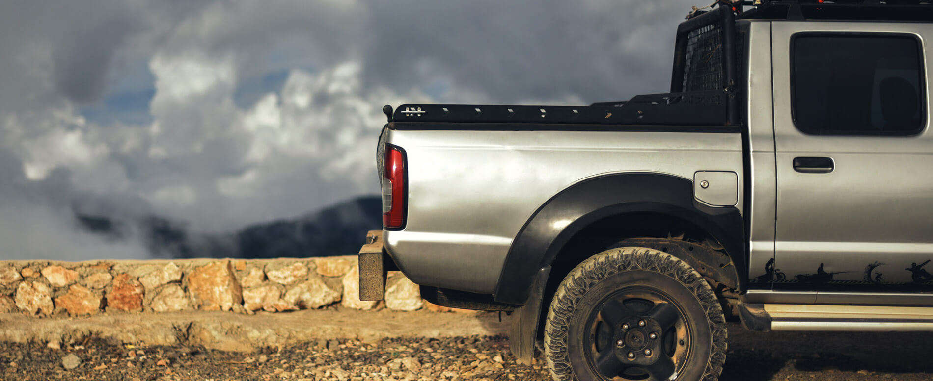 Vamo Longboard Truck Tailgate Pad - Transport Your SUP, Surfboard Or Kayak Safely
