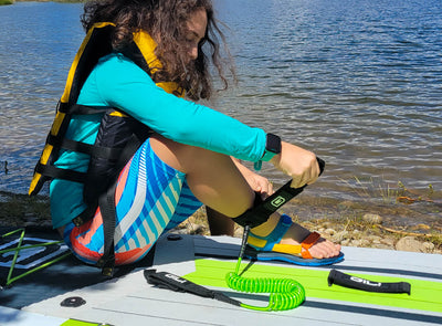 GILI 8' paddle board coiled ankle leash in action